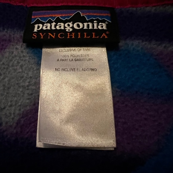 PATAGONIA WOMEN’S SYNCHILLA JACKET SIZE MEDIUM PURPLES AND BLUES - Picture 8 of 12